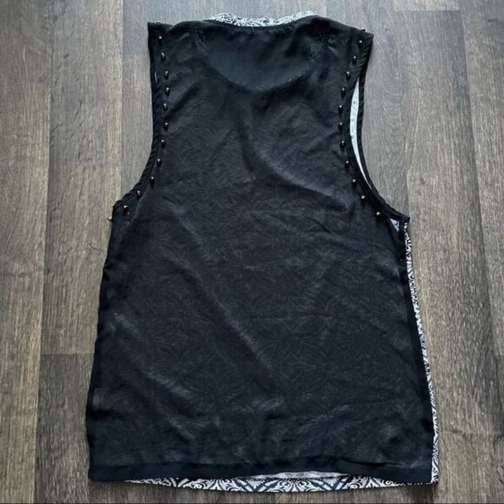 The Hanger Blue White And Black Sleeveless Studded Top Sheer Back Size S - Picture 8 of 11